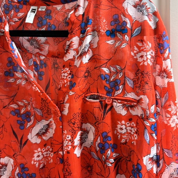 KUT FROM THE KLOTH
Sinclaire Button Down Blouse - Picture 4 of 5